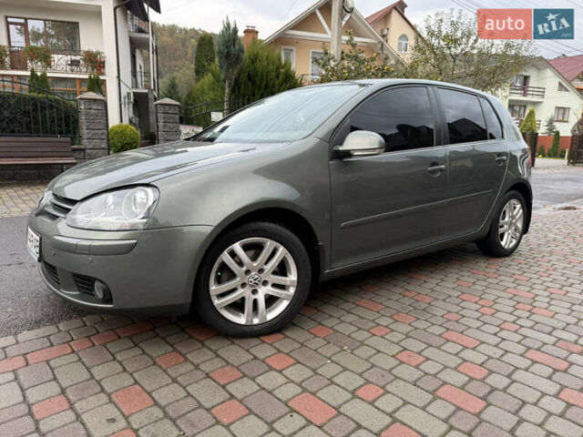 Серый Фольксваген Гольф, объемом двигателя 1.39 л и пробегом 275 тыс. км за 6250 $, фото 5 на Automoto.ua