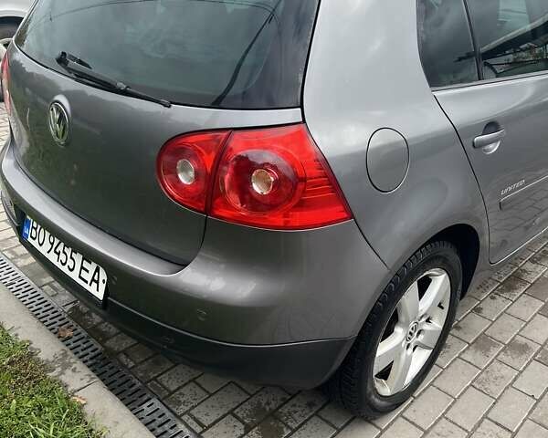 Серый Фольксваген Гольф, объемом двигателя 1.4 л и пробегом 325 тыс. км за 5000 $, фото 5 на Automoto.ua