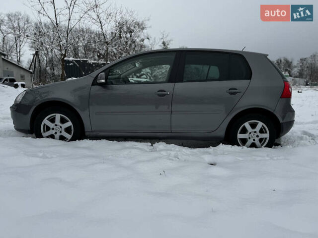 Серый Фольксваген Гольф, объемом двигателя 1.6 л и пробегом 247 тыс. км за 5550 $, фото 4 на Automoto.ua