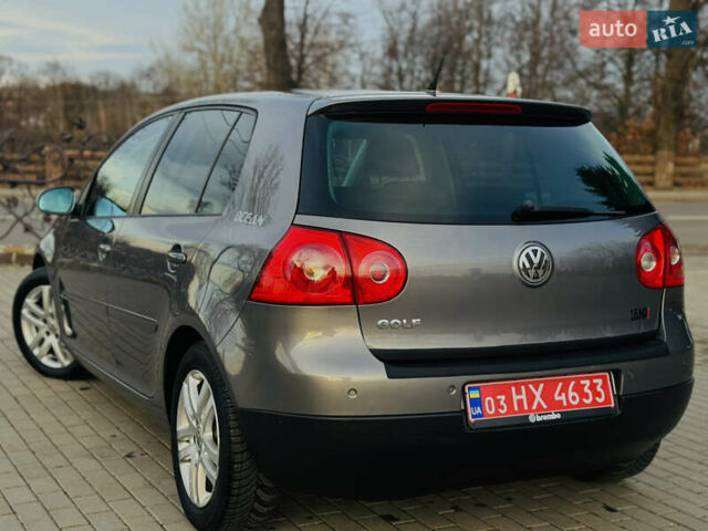 Серый Фольксваген Гольф, объемом двигателя 1.6 л и пробегом 170 тыс. км за 6600 $, фото 27 на Automoto.ua
