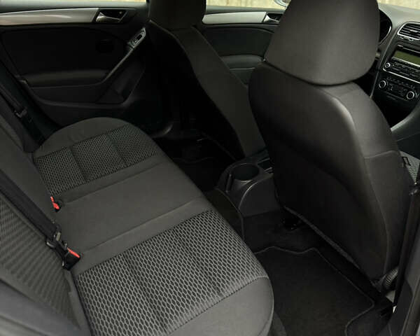 Серый Фольксваген Гольф, объемом двигателя 1.4 л и пробегом 217 тыс. км за 6300 $, фото 32 на Automoto.ua