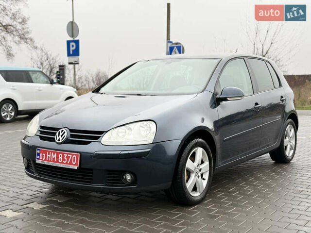 Серый Фольксваген Гольф, объемом двигателя 1.6 л и пробегом 227 тыс. км за 6300 $, фото 2 на Automoto.ua