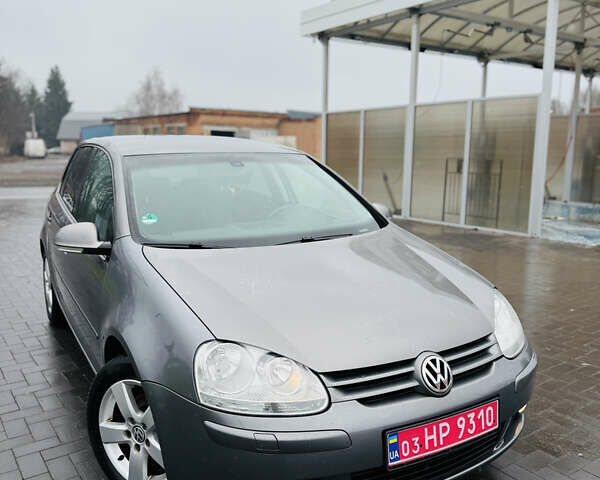 Серый Фольксваген Гольф, объемом двигателя 1.6 л и пробегом 245 тыс. км за 6650 $, фото 19 на Automoto.ua