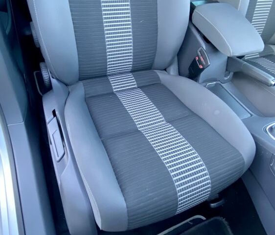 Серый Фольксваген Гольф, объемом двигателя 1.4 л и пробегом 243 тыс. км за 5700 $, фото 11 на Automoto.ua