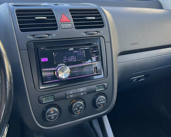 Сірий Фольксваген Гольф, об'ємом двигуна 1.4 л та пробігом 260 тис. км за 6000 $, фото 11 на Automoto.ua