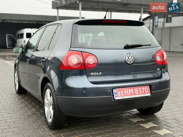 Серый Фольксваген Гольф, объемом двигателя 1.6 л и пробегом 227 тыс. км за 6300 $, фото 6 на Automoto.ua