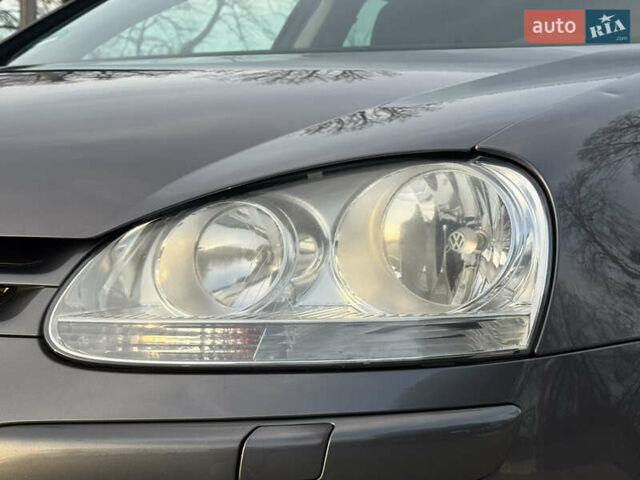 Серый Фольксваген Гольф, объемом двигателя 1.6 л и пробегом 170 тыс. км за 6600 $, фото 13 на Automoto.ua