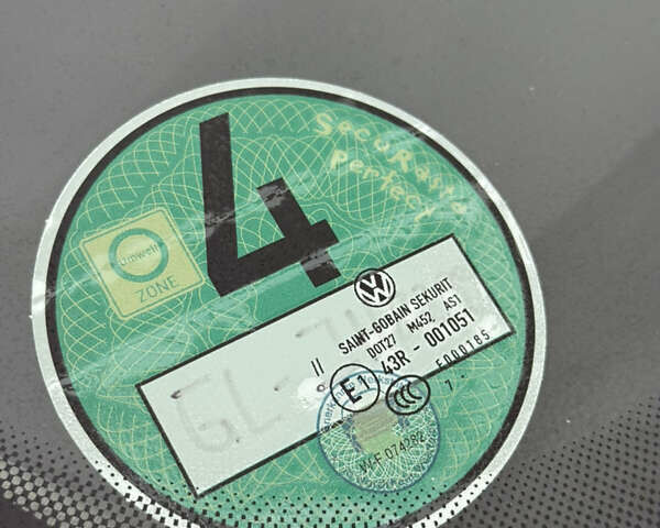 Серый Фольксваген Гольф, объемом двигателя 1.6 л и пробегом 227 тыс. км за 6300 $, фото 106 на Automoto.ua