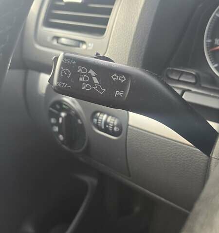 Серый Фольксваген Гольф, объемом двигателя 1.6 л и пробегом 299 тыс. км за 6790 $, фото 18 на Automoto.ua