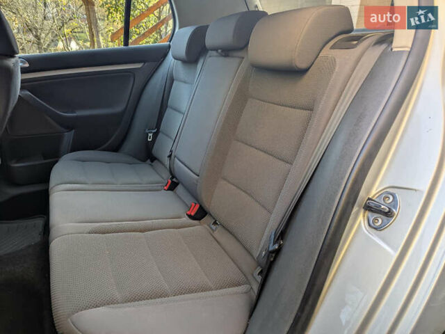 Серый Фольксваген Гольф, объемом двигателя 1.4 л и пробегом 105 тыс. км за 6700 $, фото 8 на Automoto.ua