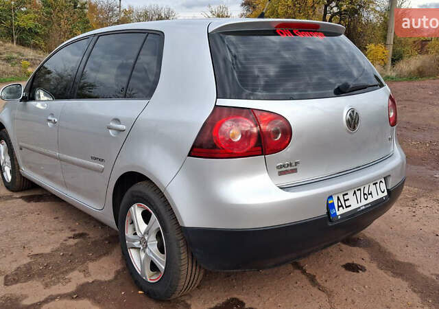 Серый Фольксваген Гольф, объемом двигателя 1.6 л и пробегом 175 тыс. км за 6200 $, фото 6 на Automoto.ua