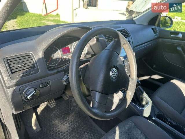 Сірий Фольксваген Гольф, об'ємом двигуна 1.6 л та пробігом 195 тис. км за 4800 $, фото 8 на Automoto.ua