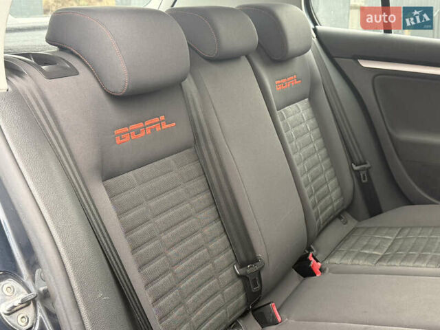 Сірий Фольксваген Гольф, об'ємом двигуна 1.6 л та пробігом 229 тис. км за 5555 $, фото 57 на Automoto.ua