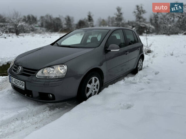 Серый Фольксваген Гольф, объемом двигателя 1.6 л и пробегом 247 тыс. км за 5550 $, фото 3 на Automoto.ua