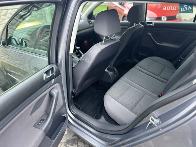 Сірий Фольксваген Гольф, об'ємом двигуна 1.6 л та пробігом 167 тис. км за 6550 $, фото 21 на Automoto.ua