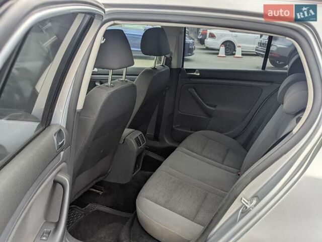 Фольксваген Гольф 2008 у Києві на Automoto.ua Сірий Фольксваген Гольф, об'ємом двигуна 1.6 л та пробігом 482 тис. км за 3300 $, фото 14 на Automoto.ua