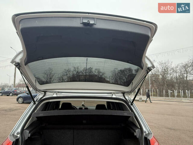 Серый Фольксваген Гольф, объемом двигателя 1.6 л и пробегом 185 тыс. км за 5800 $, фото 13 на Automoto.ua