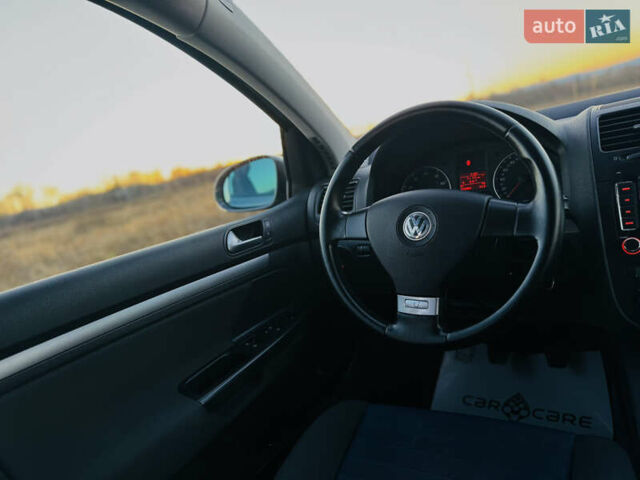Сірий Фольксваген Гольф, об'ємом двигуна 1.6 л та пробігом 170 тис. км за 6600 $, фото 40 на Automoto.ua