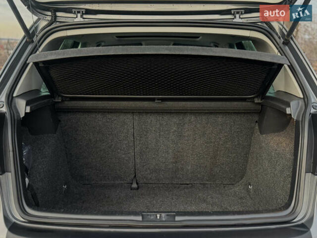 Серый Фольксваген Гольф, объемом двигателя 1.6 л и пробегом 170 тыс. км за 6600 $, фото 80 на Automoto.ua