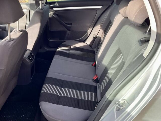 Серый Фольксваген Гольф, объемом двигателя 1.4 л и пробегом 217 тыс. км за 5550 $, фото 6 на Automoto.ua