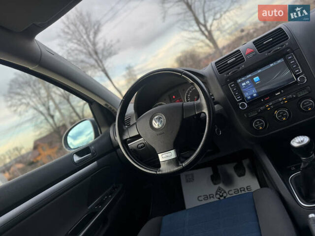 Серый Фольксваген Гольф, объемом двигателя 1.6 л и пробегом 170 тыс. км за 6600 $, фото 66 на Automoto.ua