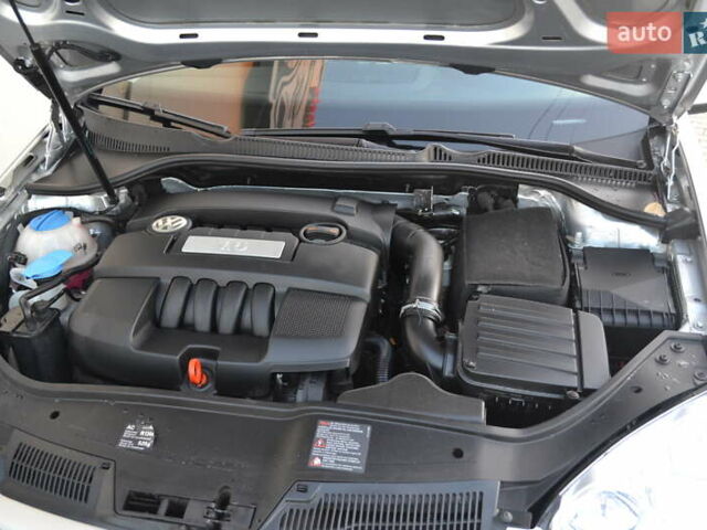 Сірий Фольксваген Гольф, об'ємом двигуна 1.6 л та пробігом 162 тис. км за 7200 $, фото 39 на Automoto.ua