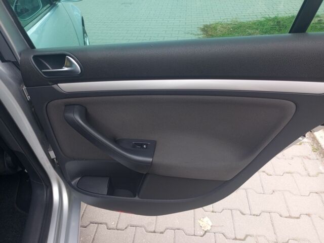 Серый Фольксваген Гольф, объемом двигателя 1.6 л и пробегом 240 тыс. км за 6500 $, фото 15 на Automoto.ua