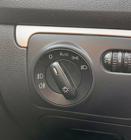 Серый Фольксваген Гольф, объемом двигателя 1.4 л и пробегом 217 тыс. км за 5649 $, фото 16 на Automoto.ua