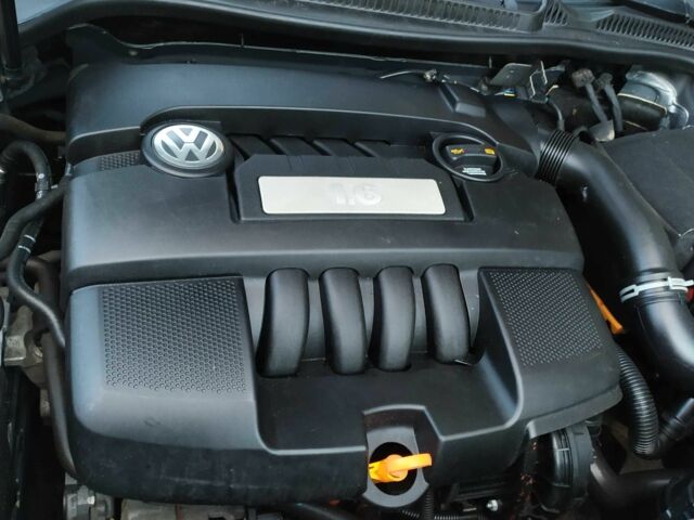 Серый Фольксваген Гольф, объемом двигателя 1.6 л и пробегом 240 тыс. км за 6150 $, фото 19 на Automoto.ua