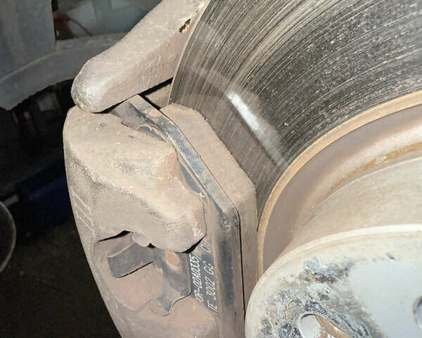 Серый Фольксваген Гольф, объемом двигателя 1.6 л и пробегом 245 тыс. км за 6650 $, фото 61 на Automoto.ua