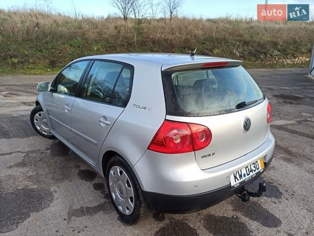 Серый Фольксваген Гольф, объемом двигателя 1.4 л и пробегом 190 тыс. км за 5999 $, фото 7 на Automoto.ua