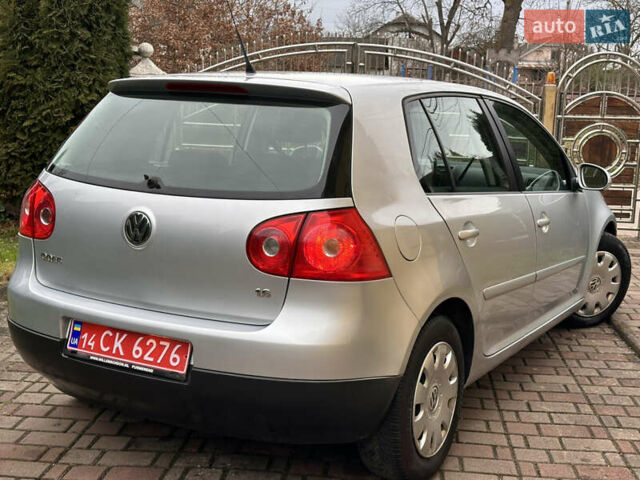 Сірий Фольксваген Гольф, об'ємом двигуна 1.6 л та пробігом 200 тис. км за 6999 $, фото 32 на Automoto.ua