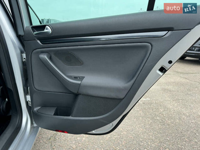 Сірий Фольксваген Гольф, об'ємом двигуна 1.4 л та пробігом 217 тис. км за 7800 $, фото 31 на Automoto.ua