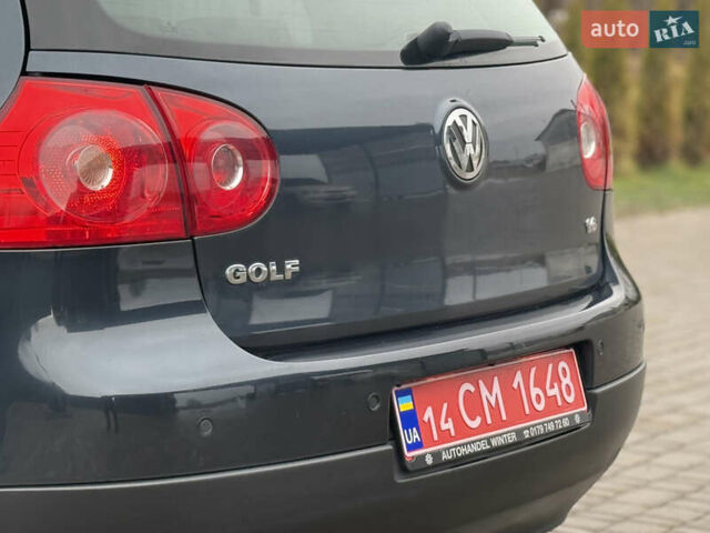 Сірий Фольксваген Гольф, об'ємом двигуна 1.6 л та пробігом 229 тис. км за 5555 $, фото 34 на Automoto.ua
