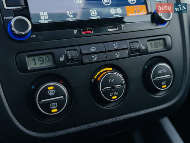 Сірий Фольксваген Гольф, об'ємом двигуна 1.6 л та пробігом 170 тис. км за 6600 $, фото 53 на Automoto.ua