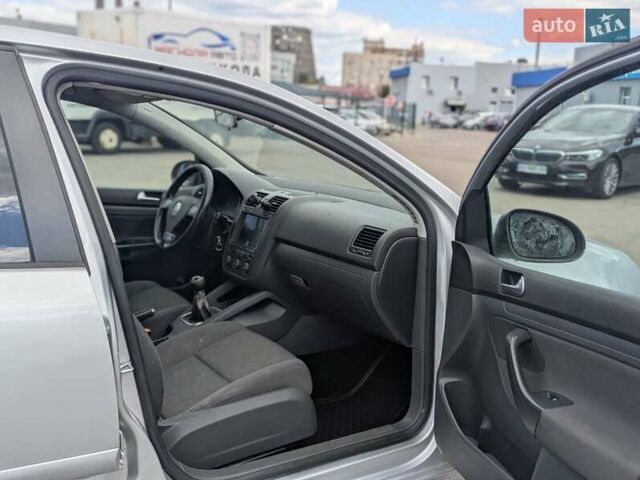 Фольксваген Гольф 2008 у Києві на Automoto.ua Сірий Фольксваген Гольф, об'ємом двигуна 1.6 л та пробігом 482 тис. км за 3300 $, фото 8 на Automoto.ua