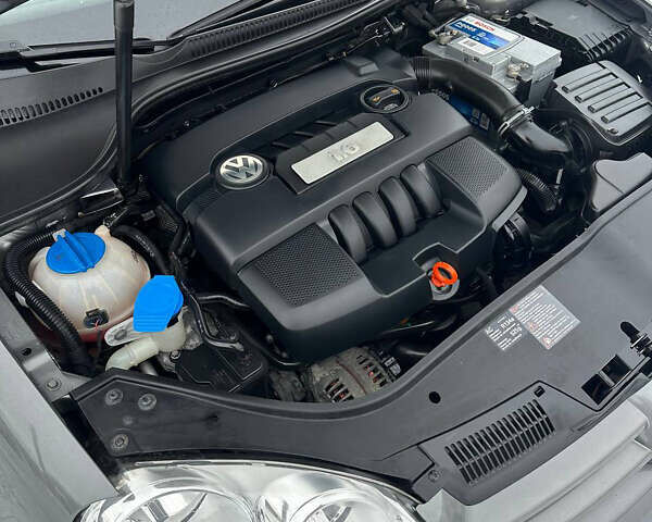 Серый Фольксваген Гольф, объемом двигателя 1.6 л и пробегом 202 тыс. км за 6499 $, фото 54 на Automoto.ua