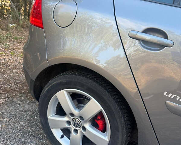 Сірий Фольксваген Гольф, об'ємом двигуна 1.6 л та пробігом 250 тис. км за 6799 $, фото 21 на Automoto.ua