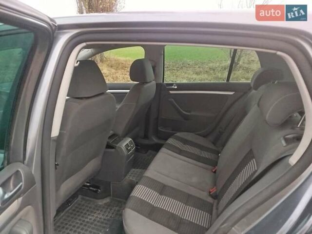 Сірий Фольксваген Гольф, об'ємом двигуна 1.4 л та пробігом 300 тис. км за 4700 $, фото 32 на Automoto.ua