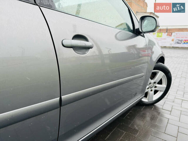 Серый Фольксваген Гольф, объемом двигателя 1.6 л и пробегом 245 тыс. км за 6650 $, фото 17 на Automoto.ua