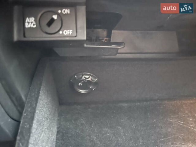 Серый Фольксваген Гольф, объемом двигателя 1.97 л и пробегом 261 тыс. км за 7700 $, фото 17 на Automoto.ua