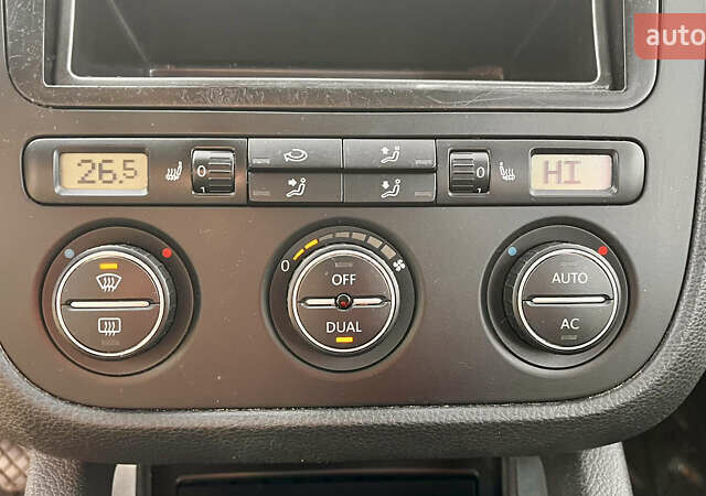 Серый Фольксваген Гольф, объемом двигателя 1.4 л и пробегом 217 тыс. км за 5649 $, фото 15 на Automoto.ua