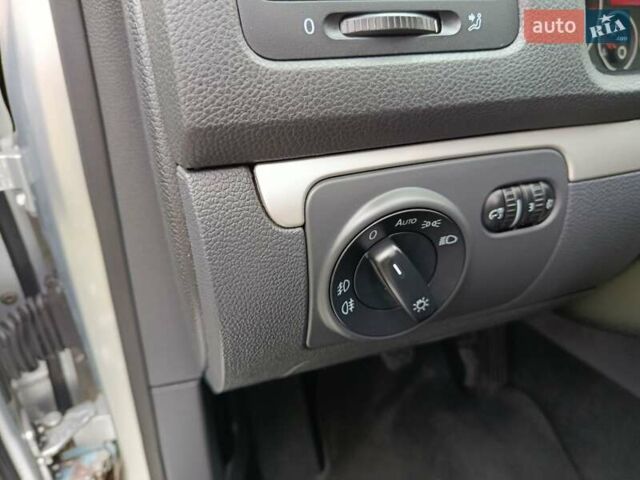 Серый Фольксваген Гольф, объемом двигателя 1.6 л и пробегом 193 тыс. км за 5999 $, фото 19 на Automoto.ua