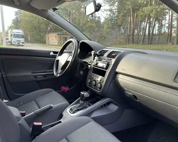 Сірий Фольксваген Гольф, об'ємом двигуна 1.6 л та пробігом 222 тис. км за 6000 $, фото 11 на Automoto.ua