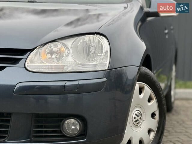 Сірий Фольксваген Гольф, об'ємом двигуна 1.6 л та пробігом 229 тис. км за 5555 $, фото 10 на Automoto.ua