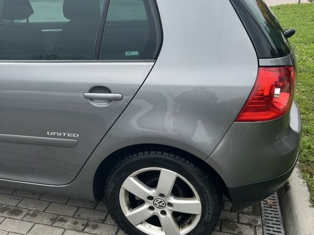 Фольксваген Гольф 2008 в Тернополе на Automoto.ua Серый Фольксваген Гольф, объемом двигателя 1.4 л и пробегом 325 тыс. км за 5200 $, фото 6 на Automoto.ua