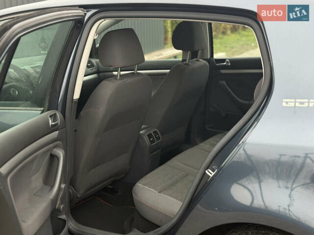 Сірий Фольксваген Гольф, об'ємом двигуна 1.6 л та пробігом 229 тис. км за 5555 $, фото 50 на Automoto.ua