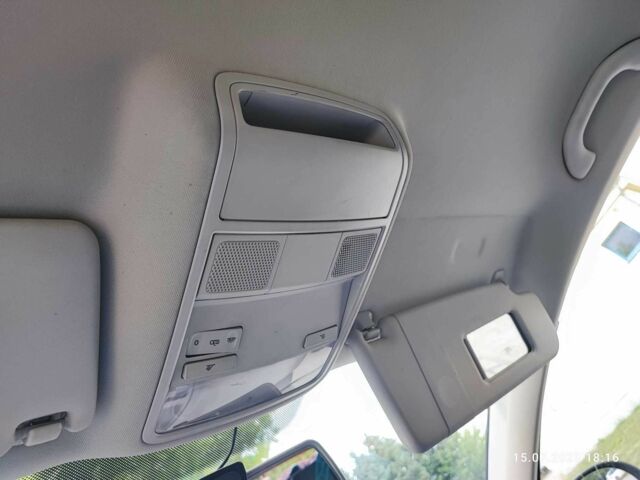 Серый Фольксваген Гольф, объемом двигателя 1.9 л и пробегом 208 тыс. км за 8221 $, фото 13 на Automoto.ua