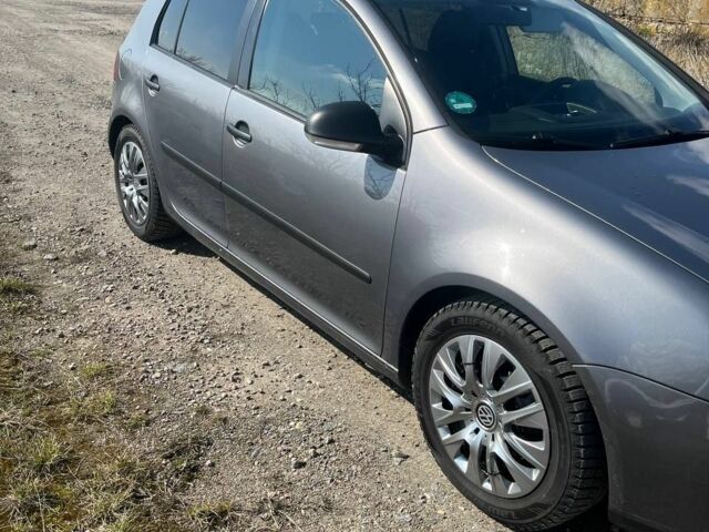 Серый Фольксваген Гольф, объемом двигателя 1.9 л и пробегом 230 тыс. км за 5500 $, фото 4 на Automoto.ua