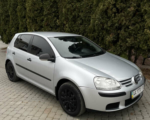 Сірий Фольксваген Гольф, об'ємом двигуна 1.39 л та пробігом 201 тис. км за 5400 $, фото 9 на Automoto.ua